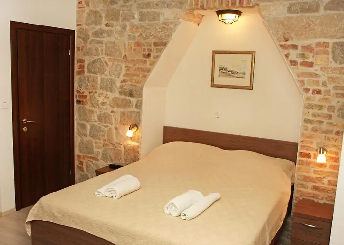 센트럼 아파트 *